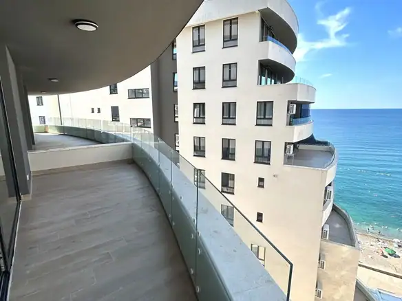 Dvosoban stan na šetalištu u Rafailovićima