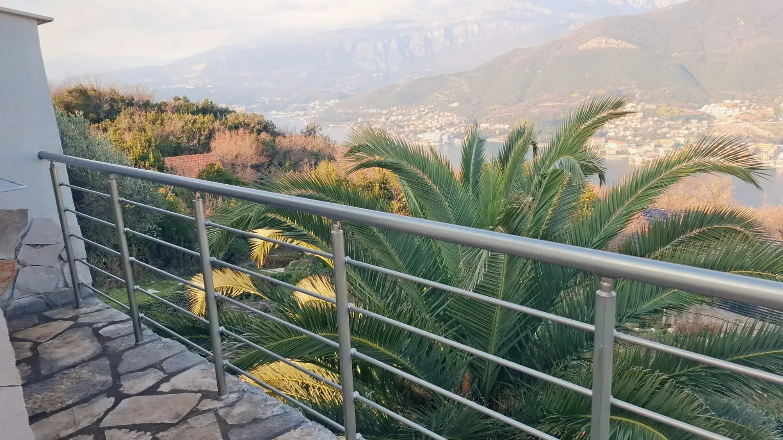 Dvospratna-kuca-sa-bazenom-na-Lustici-7 Kuća 130 m² – Luštica — fotografija 8
