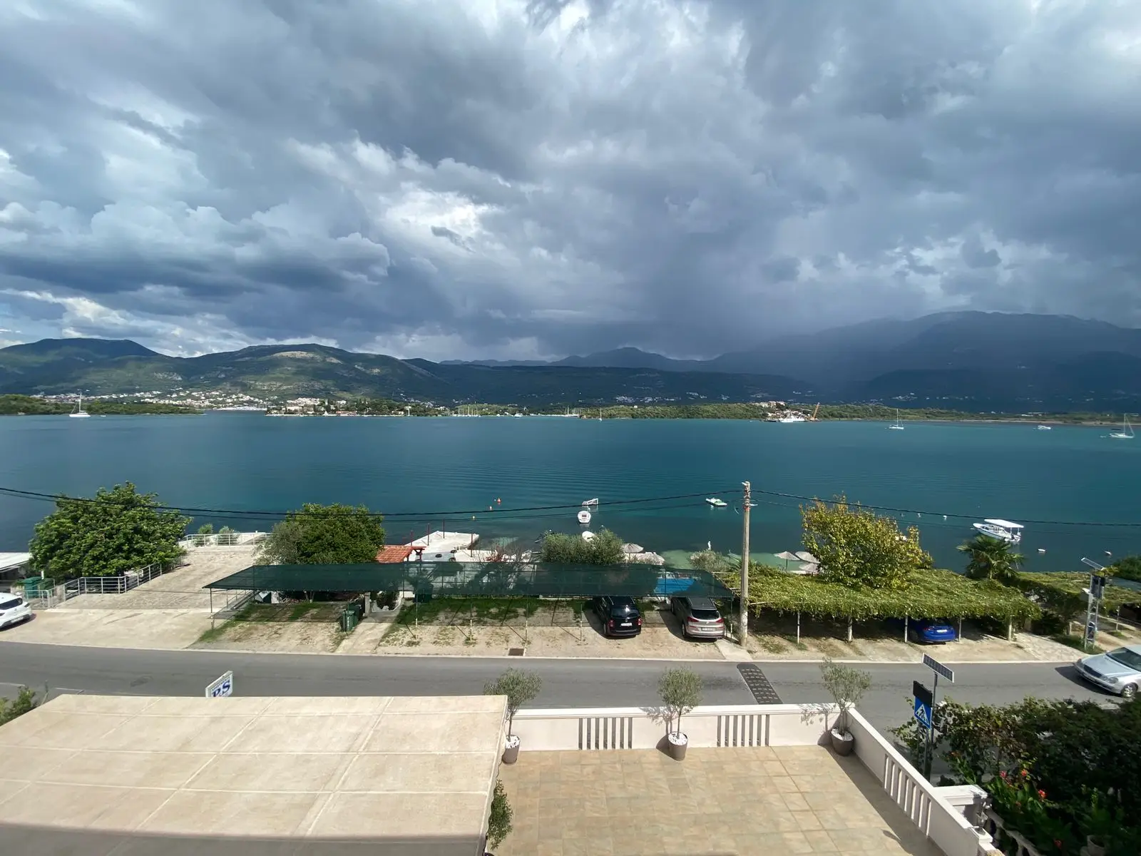 Hotel-na-obali-mora-u-DJurasevicima-Tivat-3 Hotel 400 m² – Đuraševići, Tivat — fotografija 4
