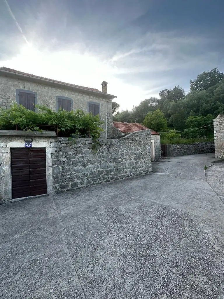 Kamena-kuca-sa-maslinjakom-u-naselju-Podi-Herceg-Novi-6 Kuća 149 m² – Podi, Herceg Novi — fotografija 7
