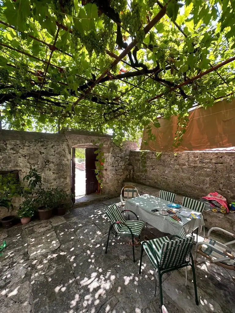 Kamena-kuca-sa-maslinjakom-u-naselju-Podi-Herceg-Novi-9 Kuća 149 m² – Podi, Herceg Novi — fotografija 10