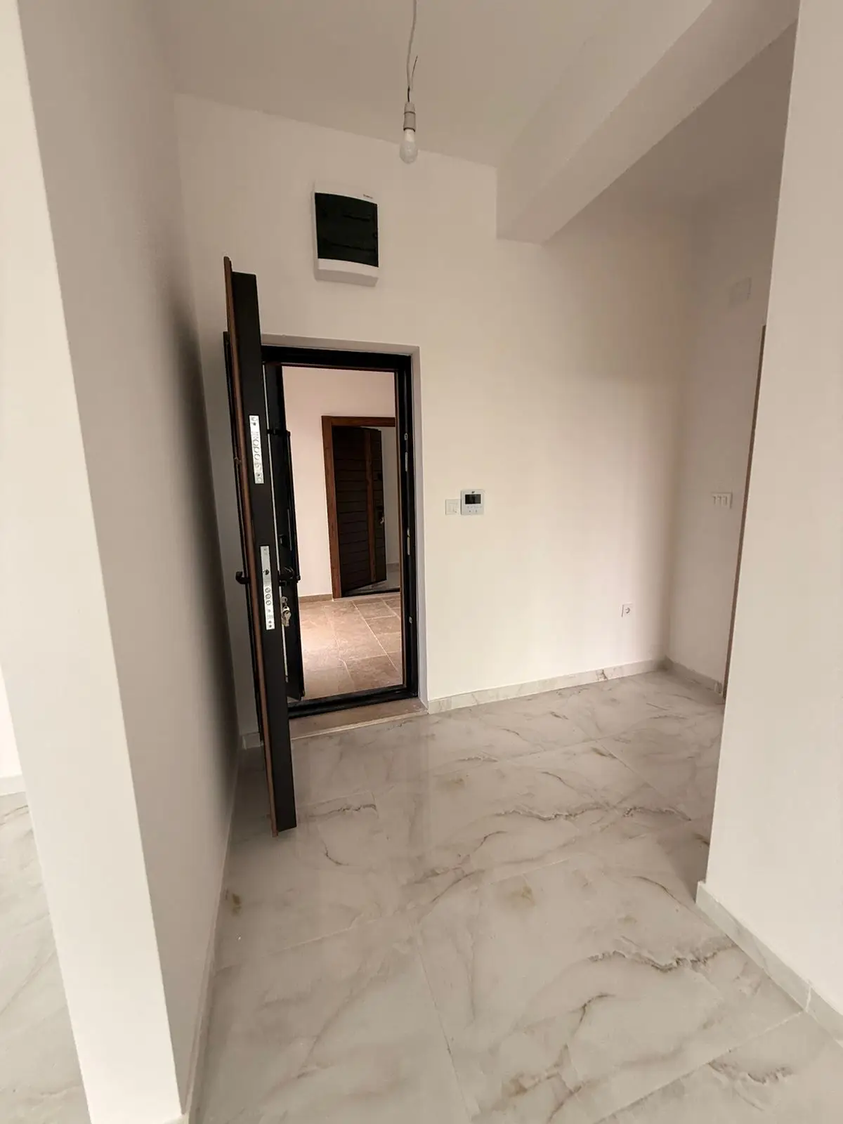 Jednosoban-stan-u-naselju-Bonici-Tivat-3 Jednosoban stan 49 m² – Tivat — fotografija 4