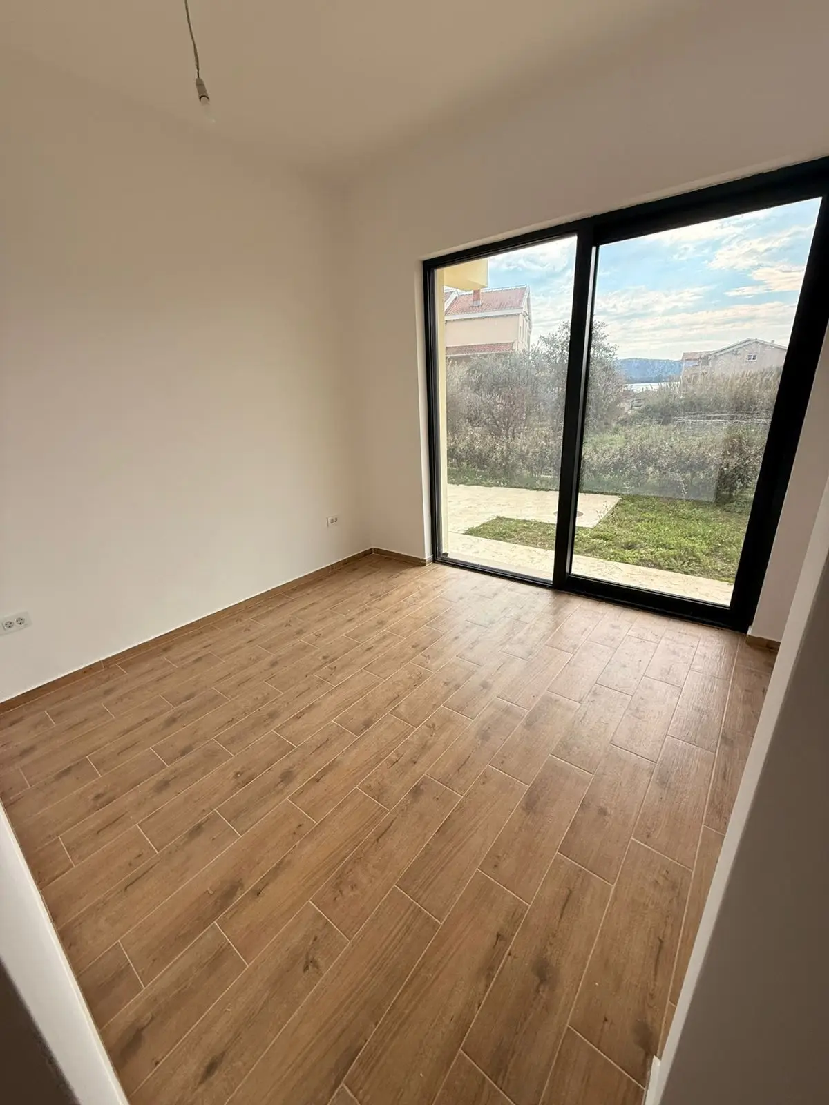 Jednosoban-stan-u-naselju-Bonici-Tivat-6 Jednosoban stan 49 m² – Tivat — fotografija 7