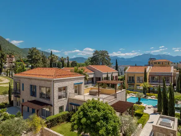 Dvosoban stan 130 m² – Kumbor, Herceg Novi — fotografija 3
