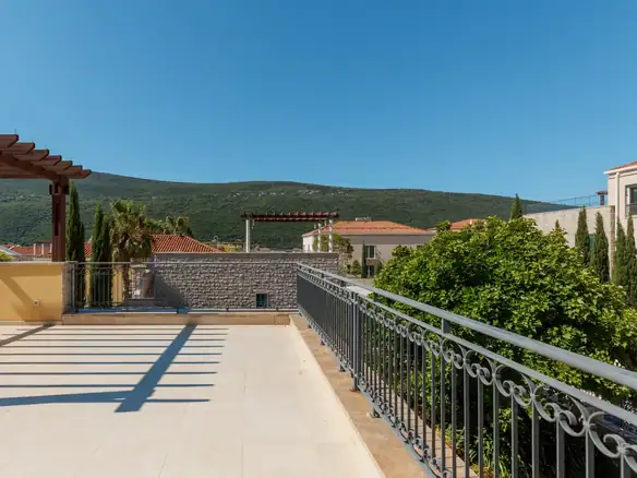 Dvosoban stan 130 m² – Kumbor, Herceg Novi — fotografija 6