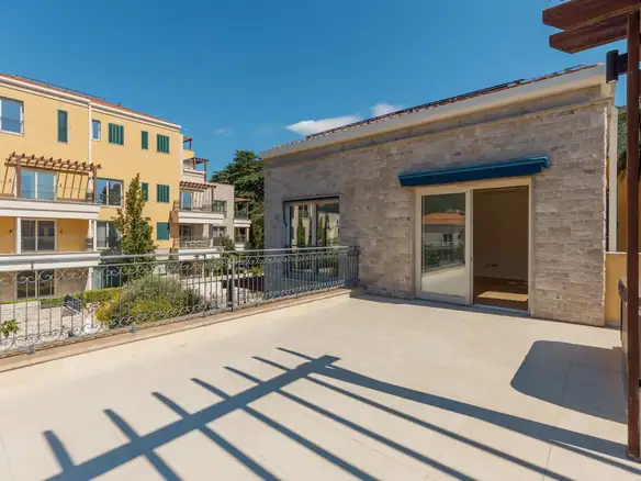 Dvosoban stan 130 m² – Kumbor, Herceg Novi — fotografija 7