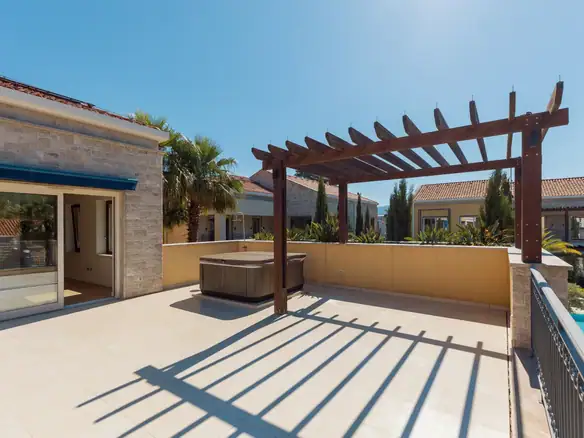 Dvosoban stan 130 m² – Kumbor, Herceg Novi — fotografija 8