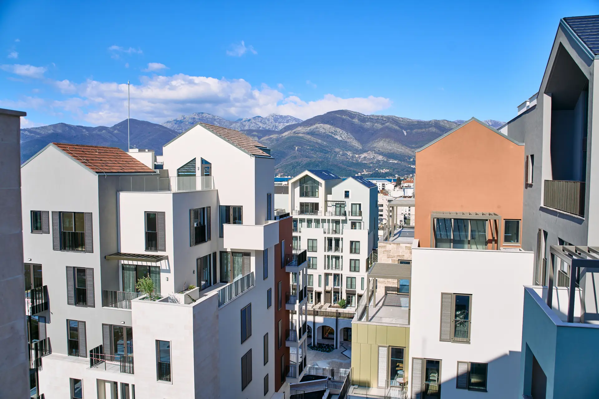 Dvosoban-stan-u-kompleksu-Boka-Place-Tivat-3 Dvosoban stan 102 m² – Tivat — fotografija 4