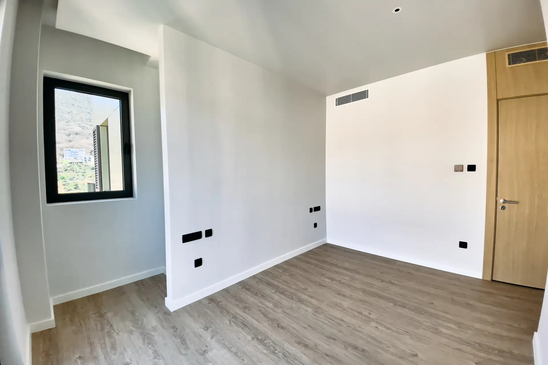 Dvosoban-stan-u-kompleksu-Boka-Place-Tivat-5 Dvosoban stan 102 m² – Tivat — fotografija 6