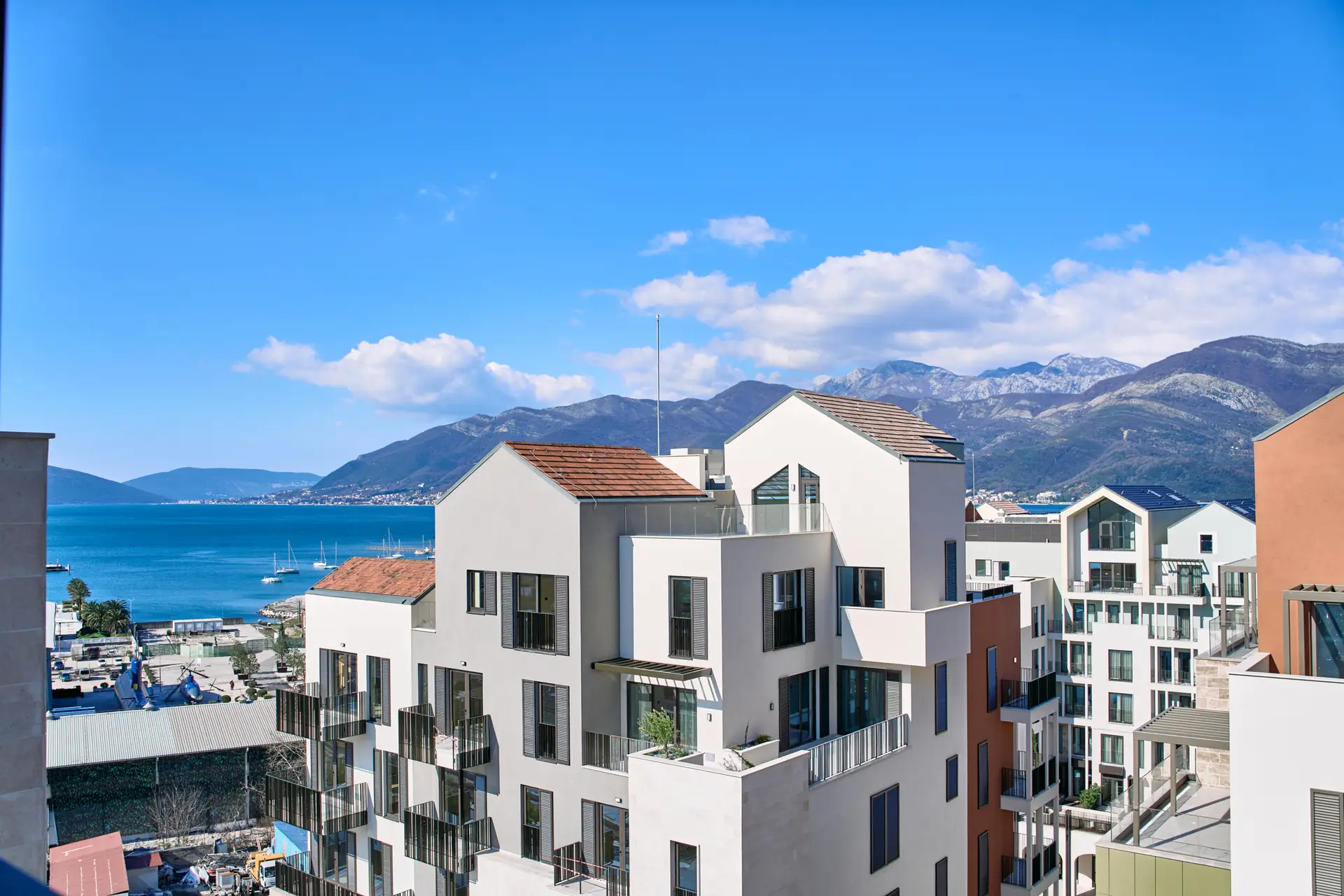 Dvosoban-stan-u-kompleksu-Boka-Place-Tivat-6 Dvosoban stan 102 m² – Tivat — fotografija 7