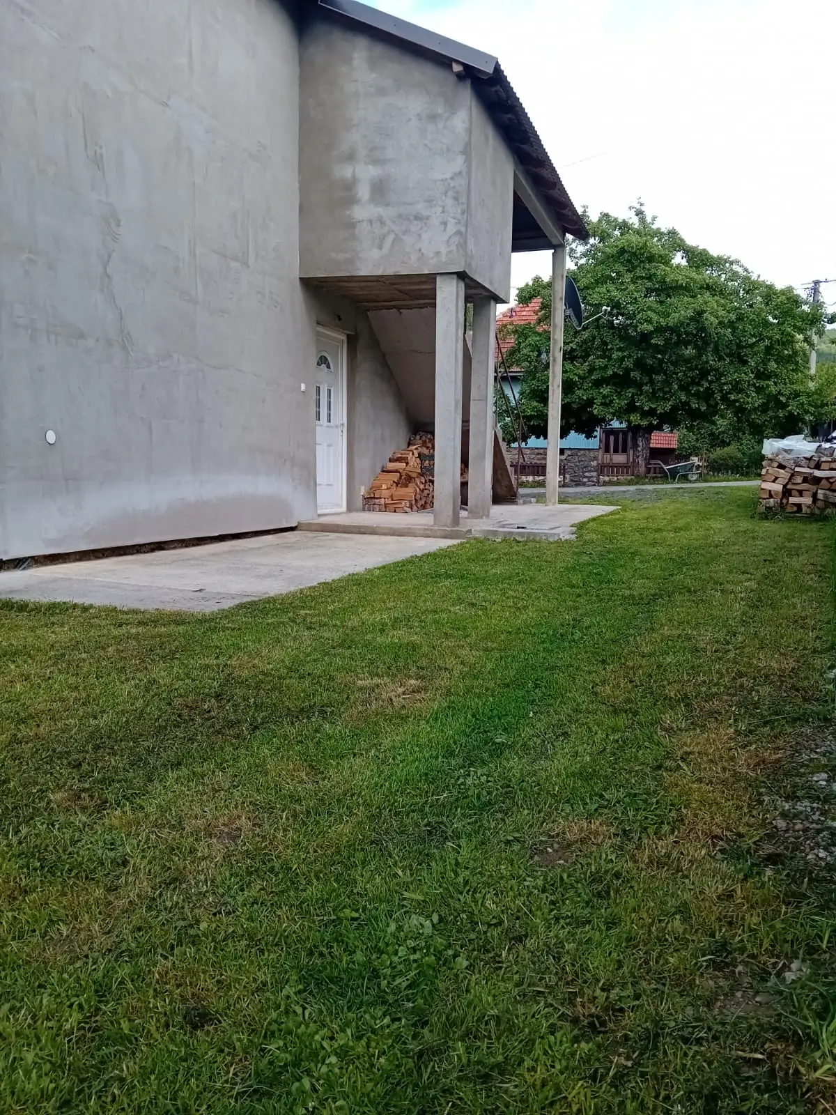Kuca-sa-placem-u-Kolasinu-3 Kuća 160 m² – Kolašin — fotografija 4