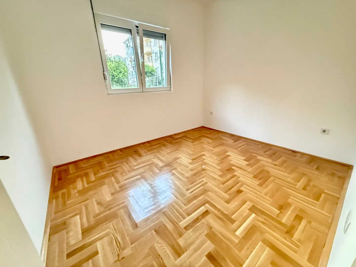 Jednosoban-stan-sa-terasom-u-Budvi-2 Jednosoban stan 39 m² – Budva — fotografija 3