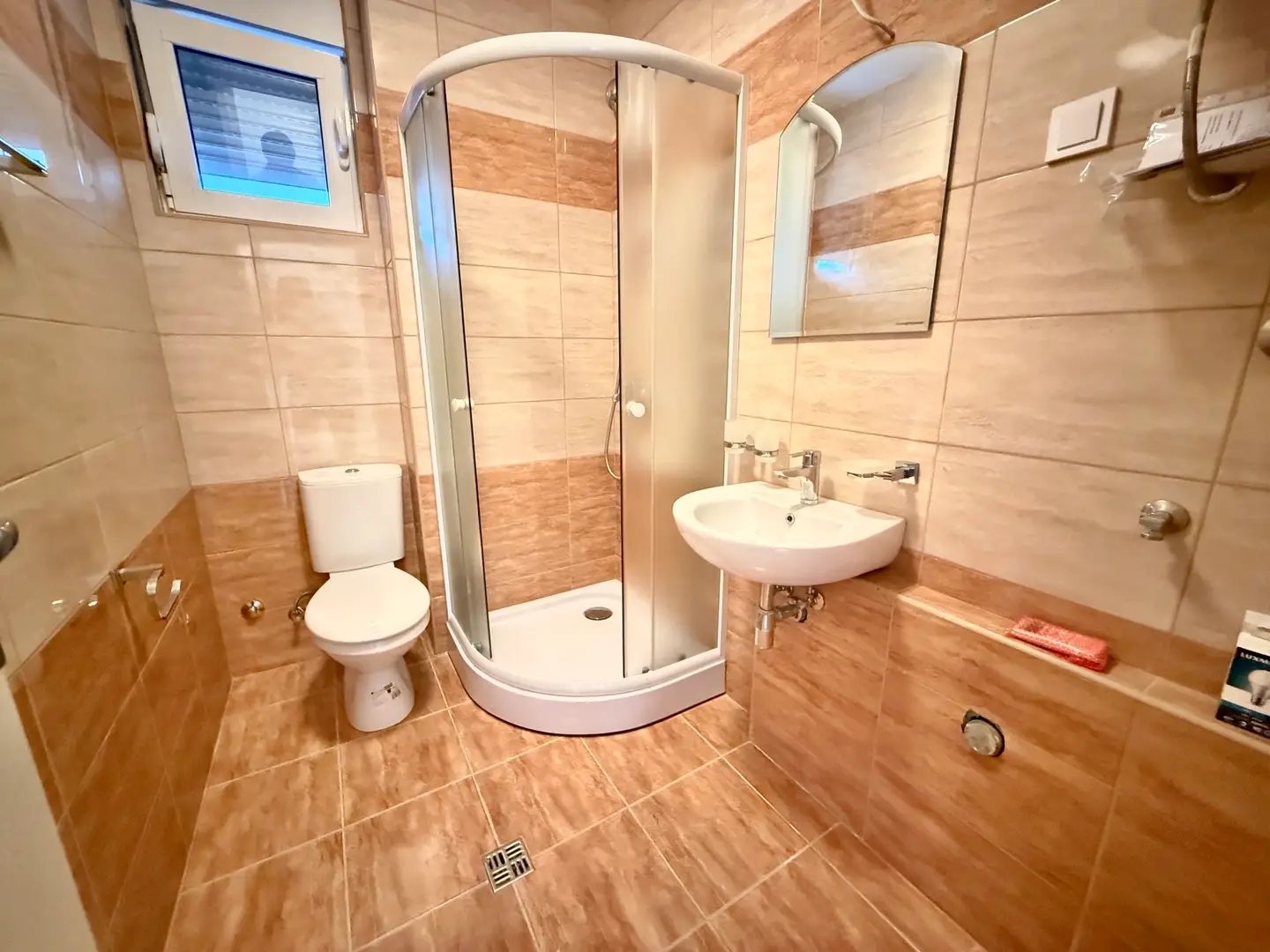 Jednosoban-stan-sa-terasom-u-Budvi-4 Jednosoban stan 39 m² – Budva — fotografija 5