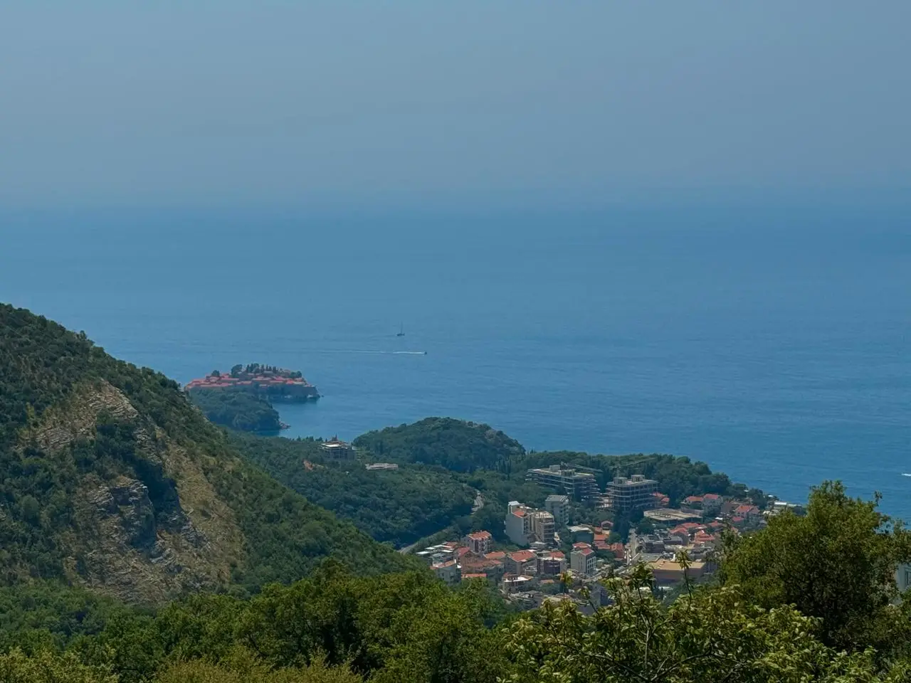 Renovirana-kamena-kuca-u-Vojnicima-iznad-Przna-Budva-2 Izdavanje: Kuća 80 m² – Kuljače, Budva — fotografija 3
