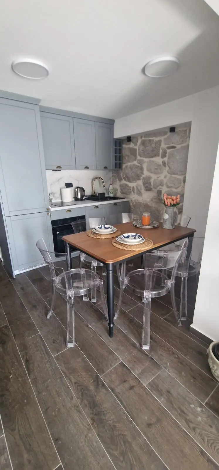 Renovirana-kamena-kuca-u-Vojnicima-iznad-Przna-Budva-6 Izdavanje: Kuća 80 m² – Kuljače, Budva — fotografija 7
