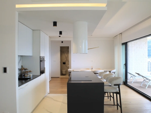Trosoban stan 125 m² – Komoševina, Budva — fotografija 8