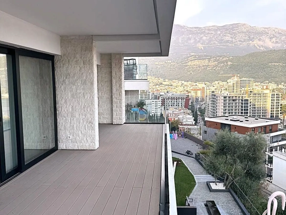 Trosoban stan 125 m² – Budva — fotografija 4