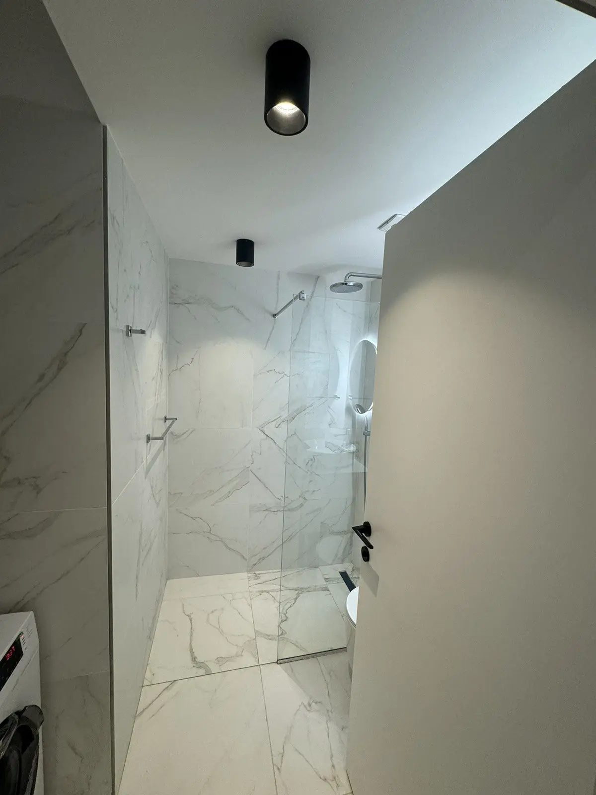 Trosoban-penthaus-sa-krovnom-terasom-u-Budvi-4 Trosoban stan 125 m² – Budva — fotografija 5