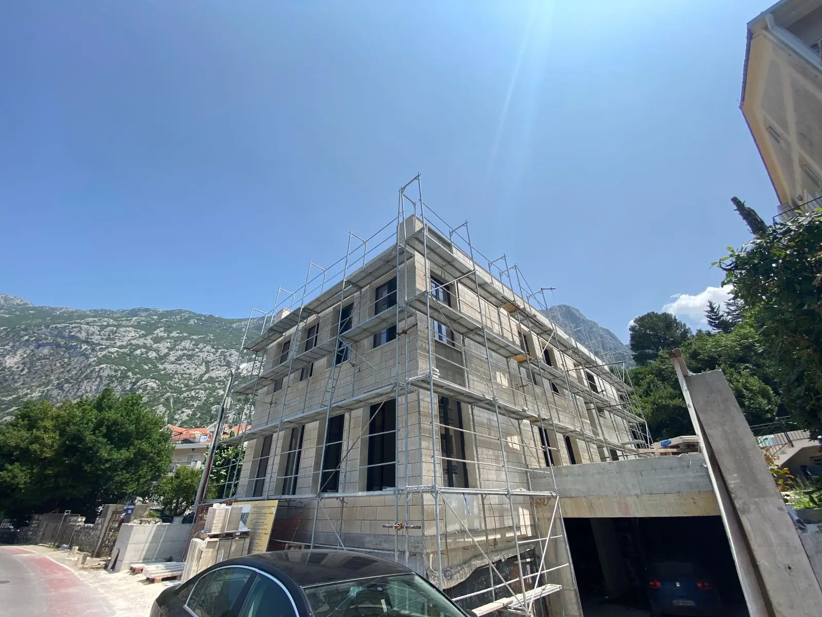 Dvosoban-stan-na-obali-mora-u-Dobroti-Kotor-1 Dvosoban stan 103 m² – Dobrota, Kotor — fotografija 2