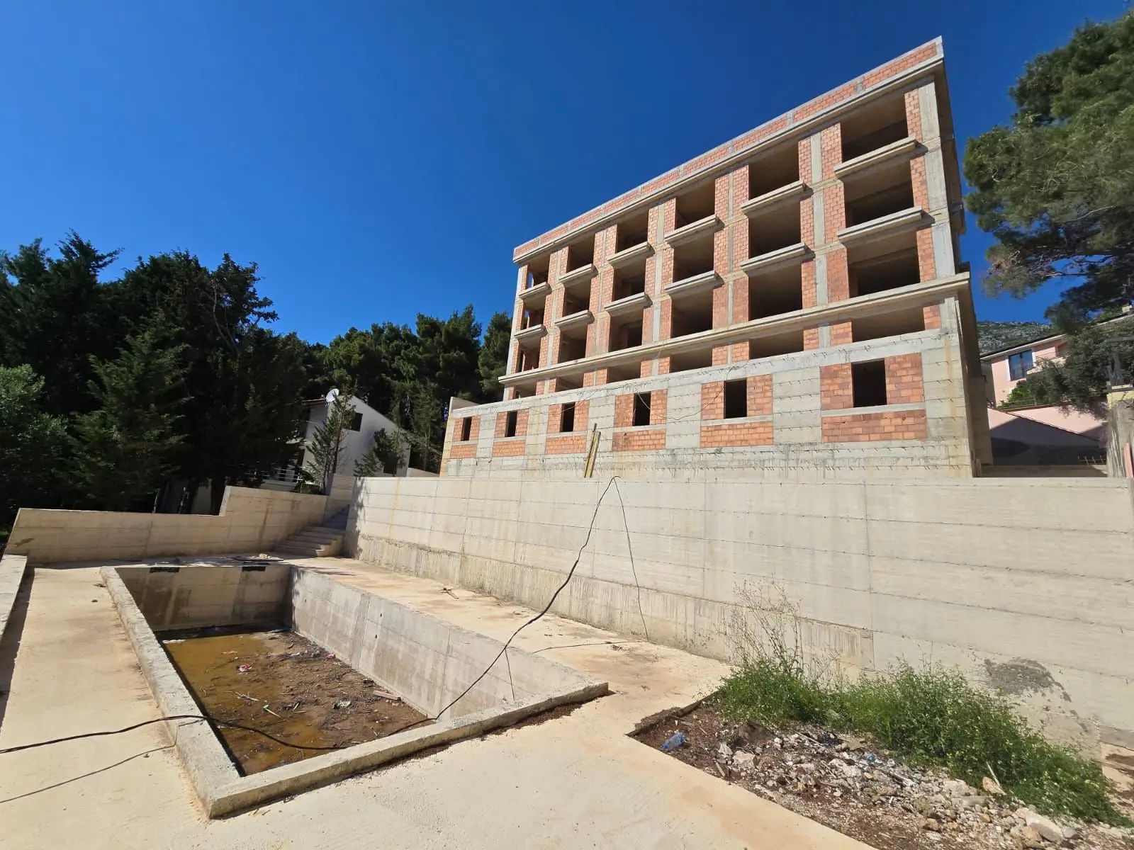Dvosoban-stan-u-kompleksu-sa-bazenom-Budva-2 Dvosoban stan 26 m² – Budva — fotografija 3