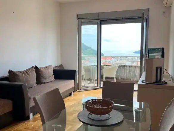Izdavanje: Jednosoban stan 43 m² – Lazi, Budva — fotografija 2