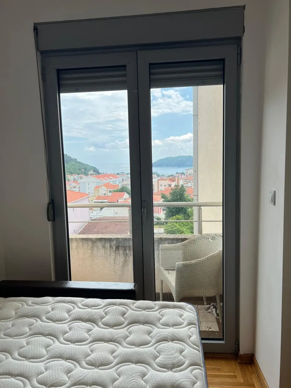 Izdavanje: Jednosoban stan 43 m² – Lazi, Budva — fotografija 4