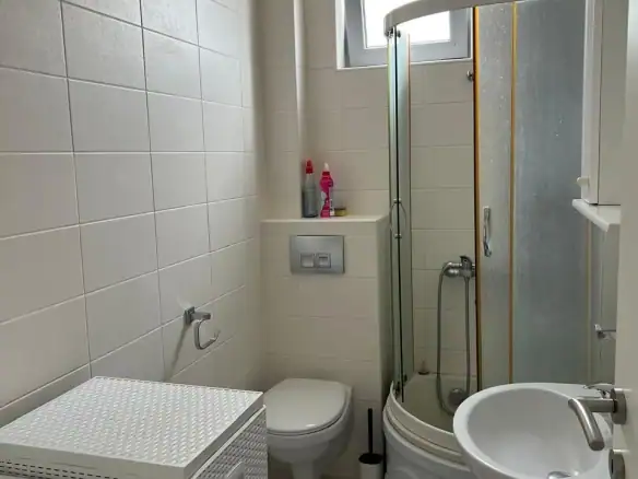 Izdavanje: Jednosoban stan 43 m² – Lazi, Budva — fotografija 6
