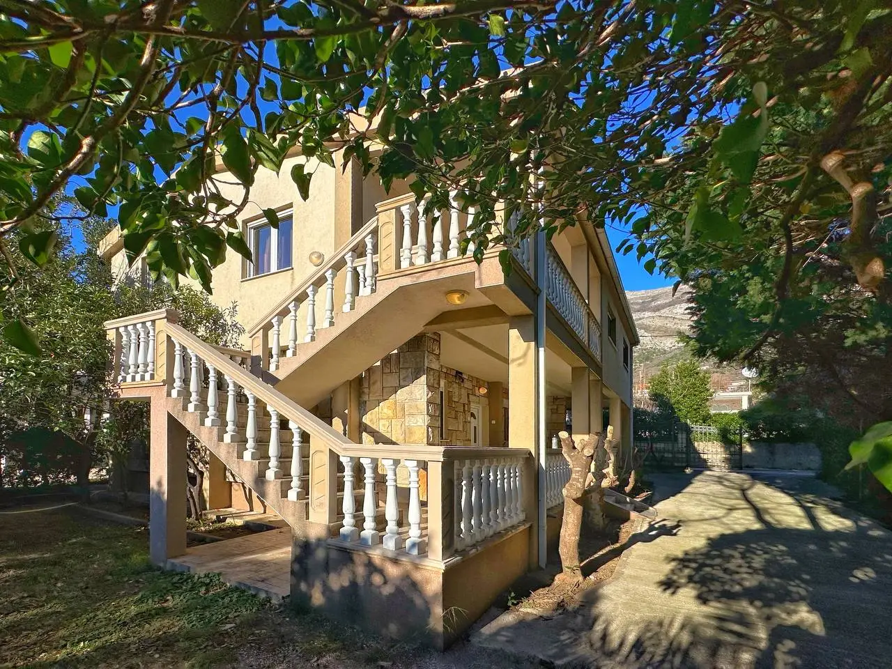 Kuca-sa-dvoristem-u-Sutomoru-Bar-9 Kuća 150 m² – Sutomore, Bar — fotografija 10