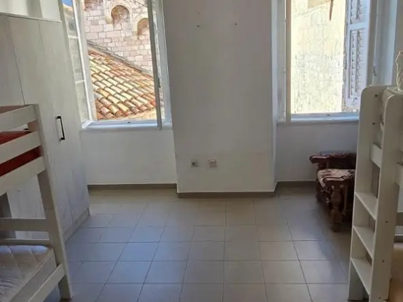 Trosoban stan 72 m² – Kotor — fotografija 5