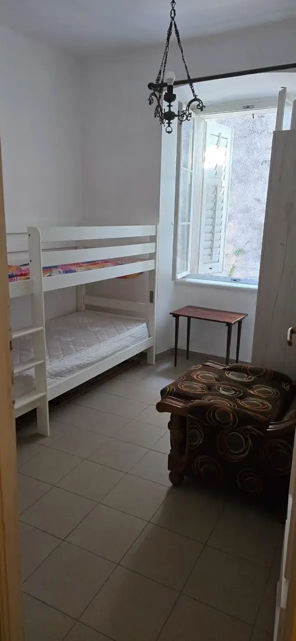 Trosoban-stan-u-Starom-gradu-Kotor-7 Trosoban stan 72 m² – Kotor — fotografija 8