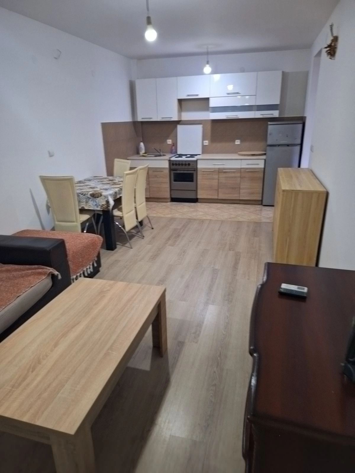 Izdavanje: Jednosoban stan 45 m² – Budva