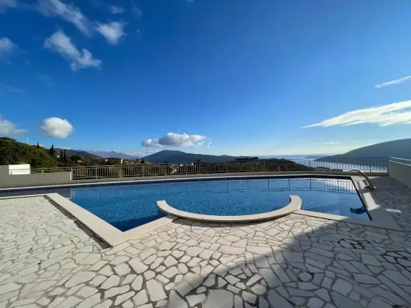 Trosoban stan 103 m² – Topla, Herceg Novi — fotografija 8