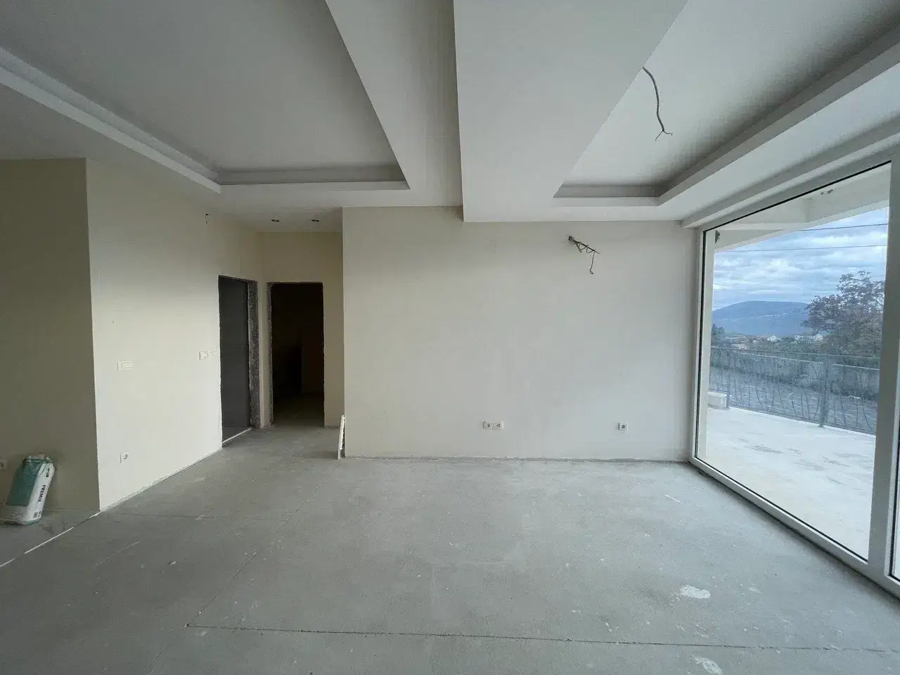 Trosoban-stan-sa-terasom-na-Topli-Herceg-Novi-1 Trosoban stan 103 m² – Topla, Herceg Novi — fotografija 2