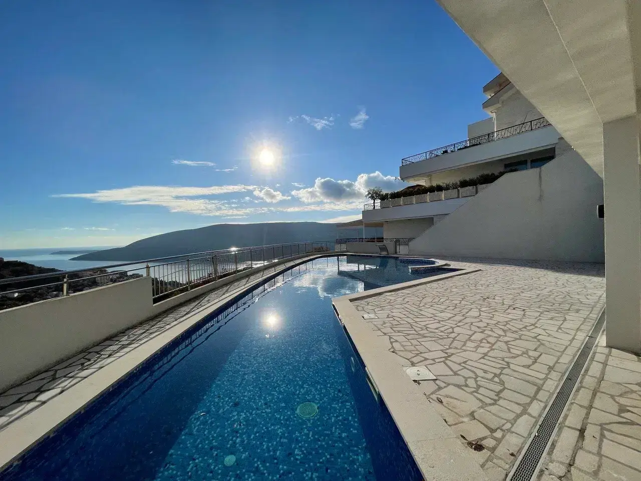 Trosoban-stan-sa-terasom-na-Topli-Herceg-Novi-8 Trosoban stan 103 m² – Topla, Herceg Novi — fotografija 9