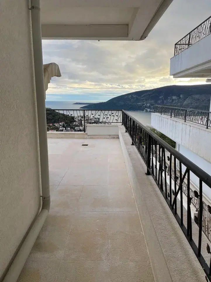 Dvosoban stan 101 m² – Topla, Herceg Novi — fotografija 3
