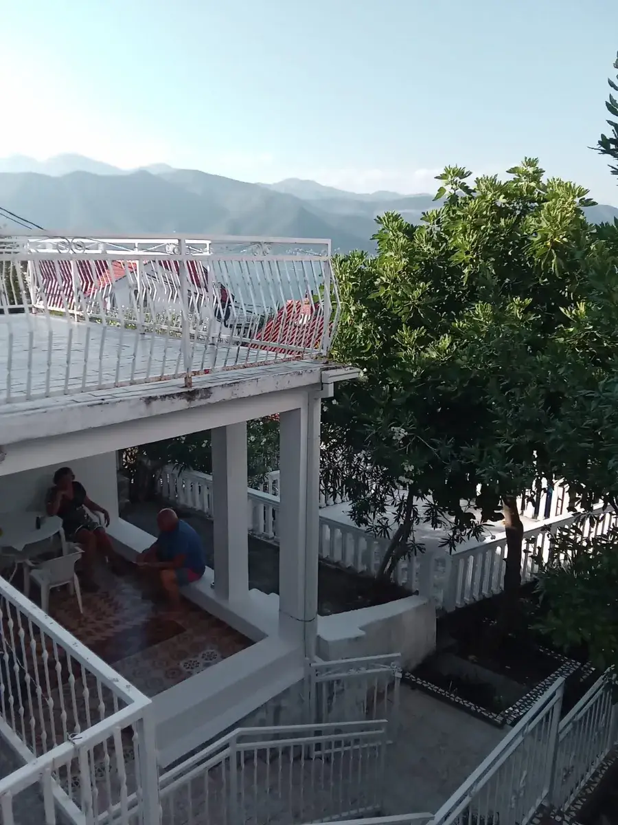 Kuca-sa-pogledom-na-zaliv-Krasici-Tivat-6 Kuća 105 m² – Krašići, Tivat — fotografija 7