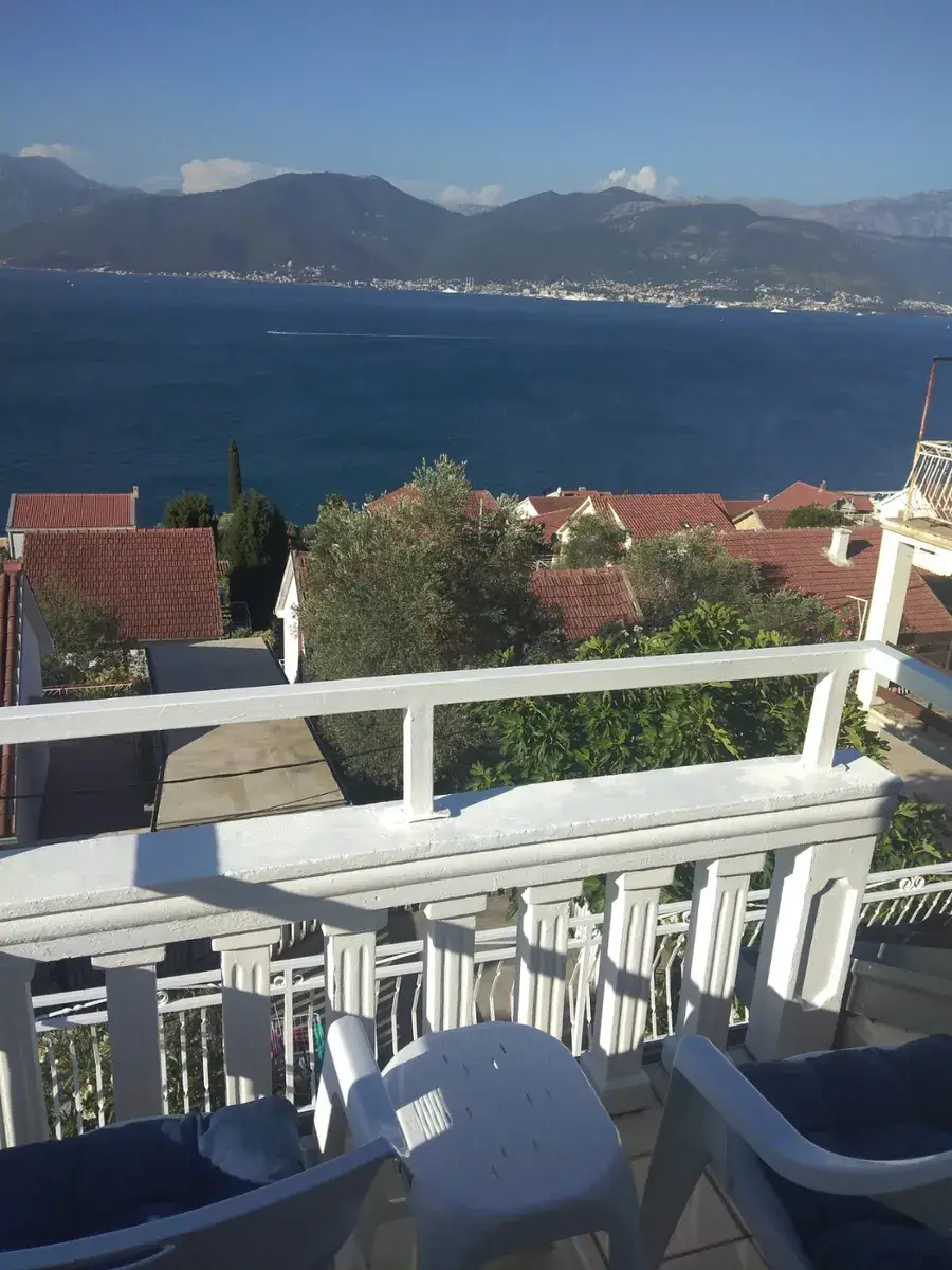 Kuca-sa-pogledom-na-zaliv-Krasici-Tivat-7 Kuća 105 m² – Krašići, Tivat — fotografija 8