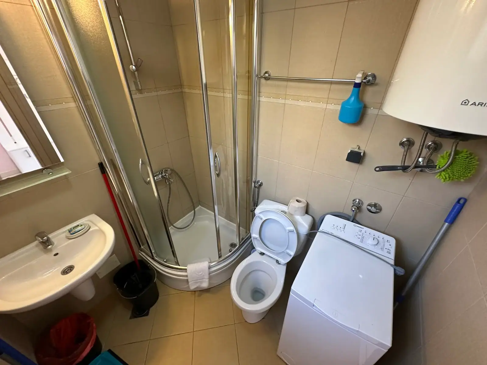 Garsonjera-u-kompleksu-s-bazenom-Becici-Budva-9 Garsonjera – Bečići, Budva — fotografija 10