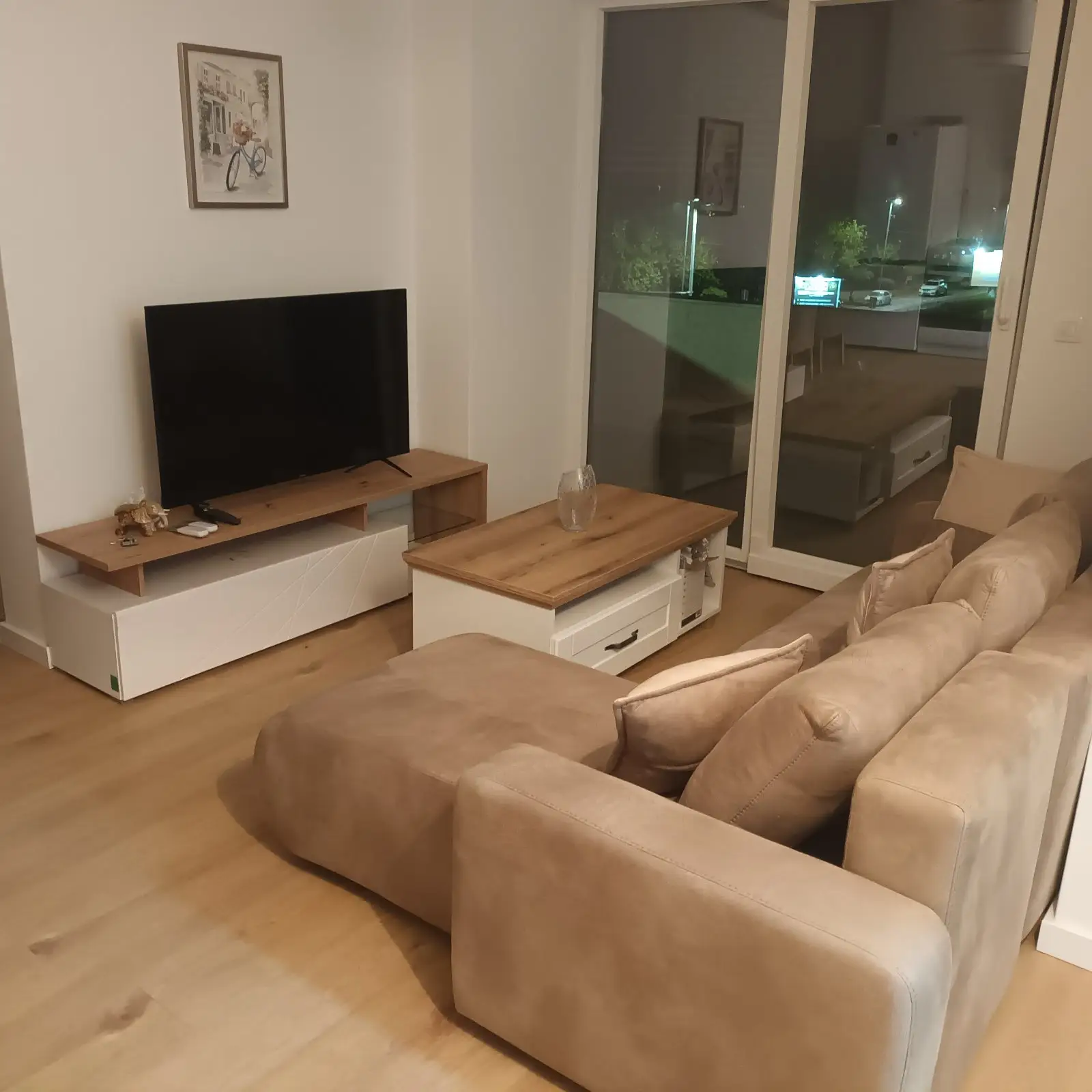 Jednosoban-opremljen-stan-u-kompleksu-Twin-House-Bar-1 Jednosoban stan 44 m² – Bar — fotografija 2