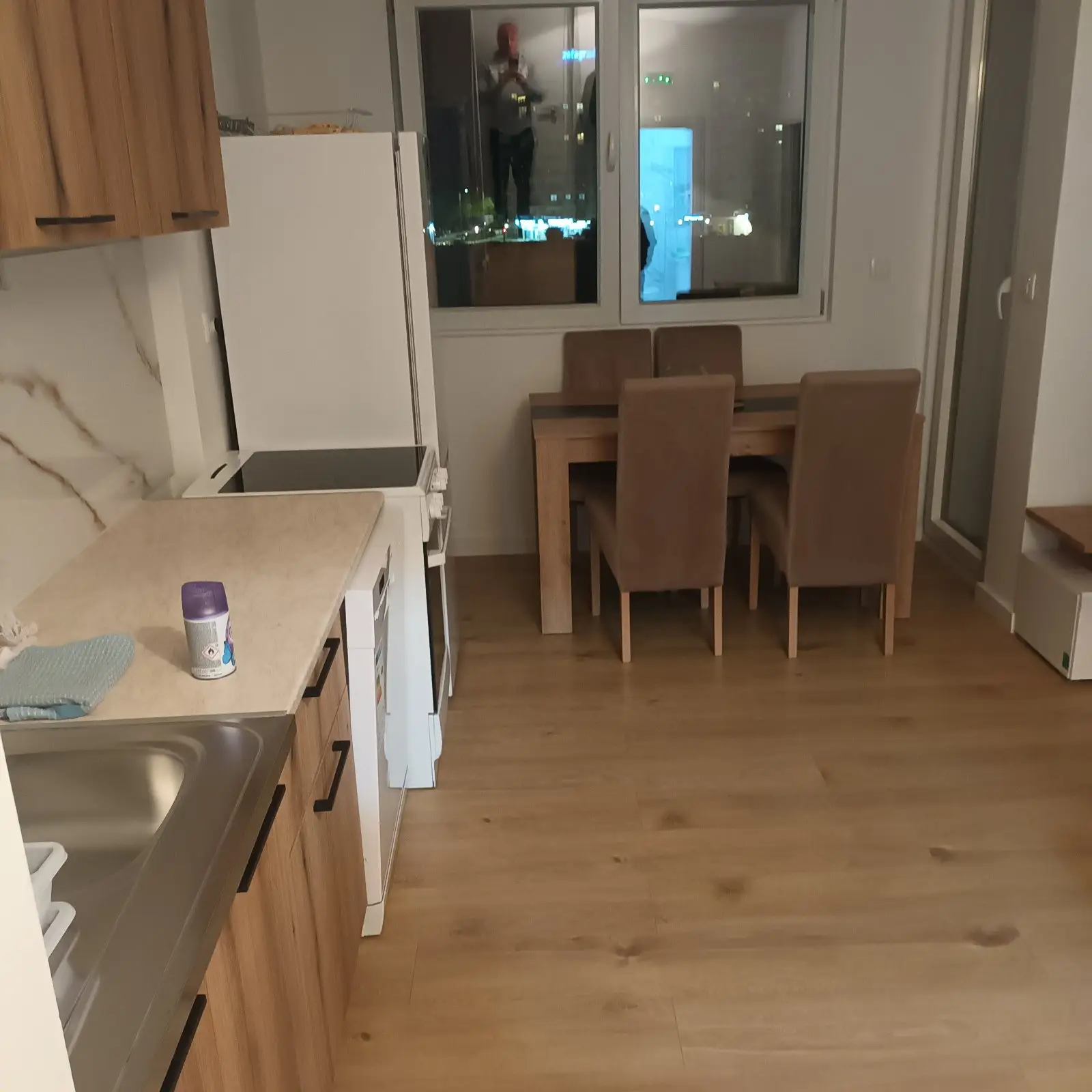 Jednosoban-opremljen-stan-u-kompleksu-Twin-House-Bar-3 Jednosoban stan 44 m² – Bar — fotografija 4