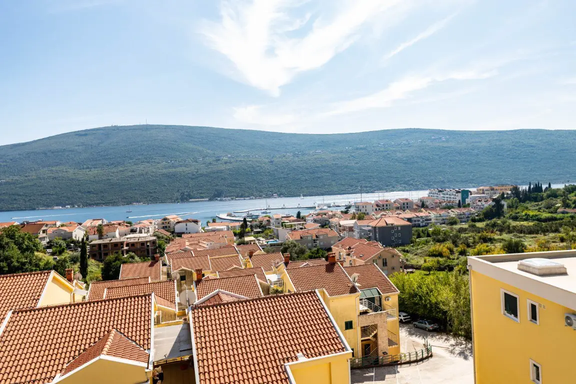 Dvosoban-stan-sa-pogledom-na-more-DJenovici-Herceg-Novi-2 Dvosoban stan 69 m² – Đenovići, Herceg Novi — fotografija 3