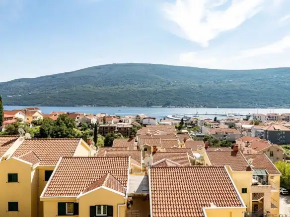 Dvosoban stan 69 m² – Đenovići, Herceg Novi — fotografija 4