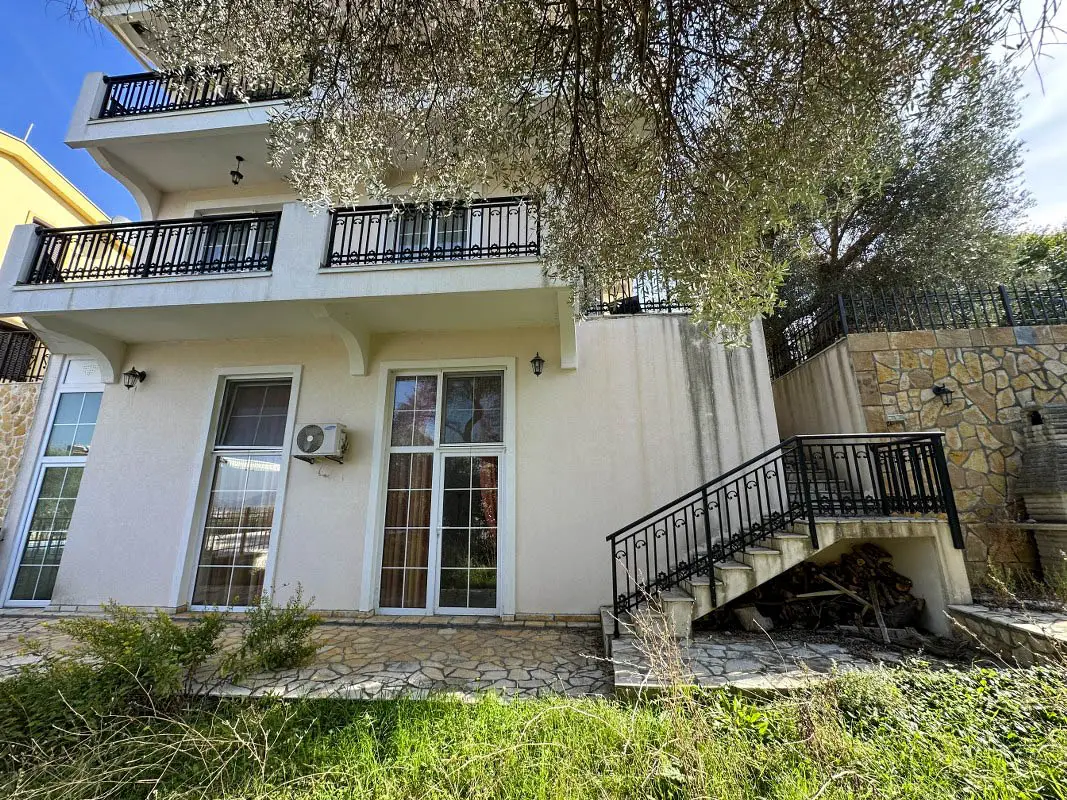 Kuca-u-maslinjaku-na-lokaciji-Mirovica-Bar-2 Kuća 220 m² – Bar — fotografija 3
