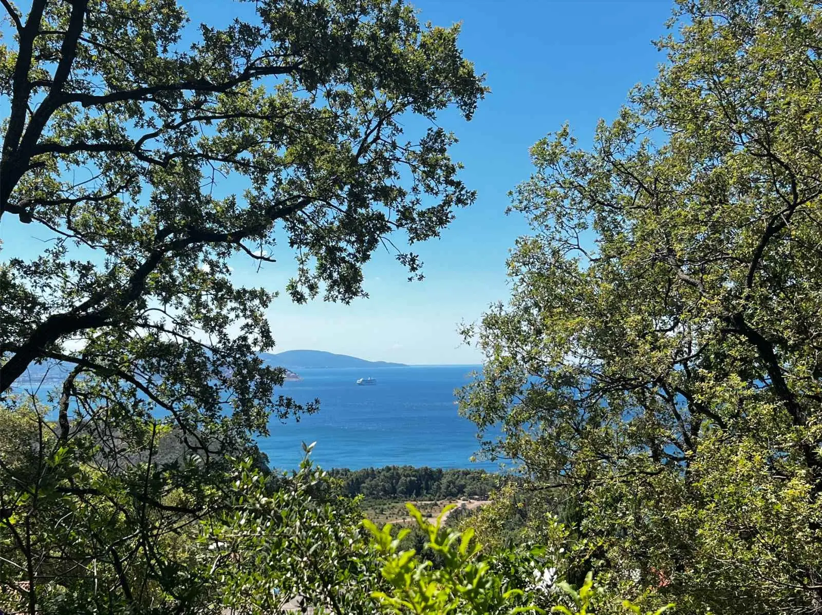 Urbanizovan-plac-sa-pogledom-na-more-Herceg-Novi-2 Plac – Herceg Novi — fotografija 3