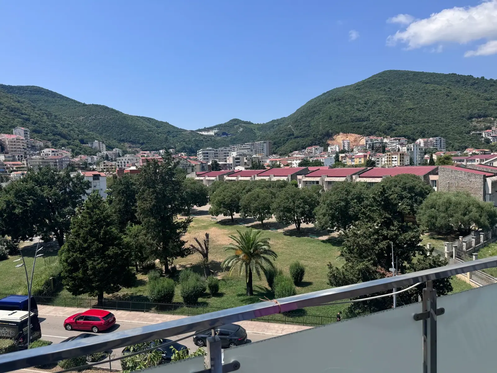 Dvosoban-stan-sa-terasom-u-Budvi-2 Dvosoban stan 54 m² – Budva — fotografija 3