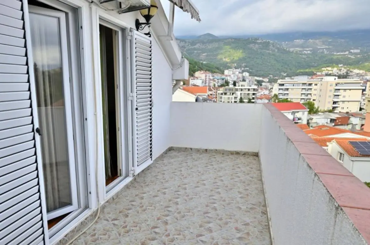 Dvosoban-dupleks-stan-u-Budvi-7 Dvosoban stan 83 m² – Budva — fotografija 8