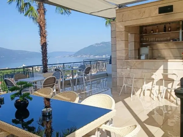 Dvosoban stan 55 m² – Tivat — fotografija 7