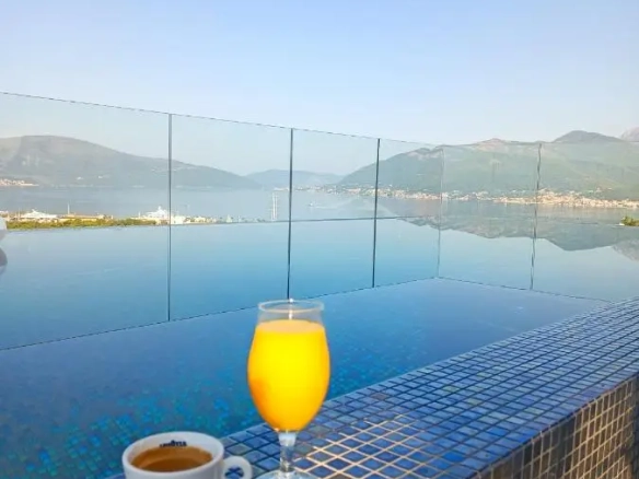 Dvosoban stan 55 m² – Tivat — fotografija 9