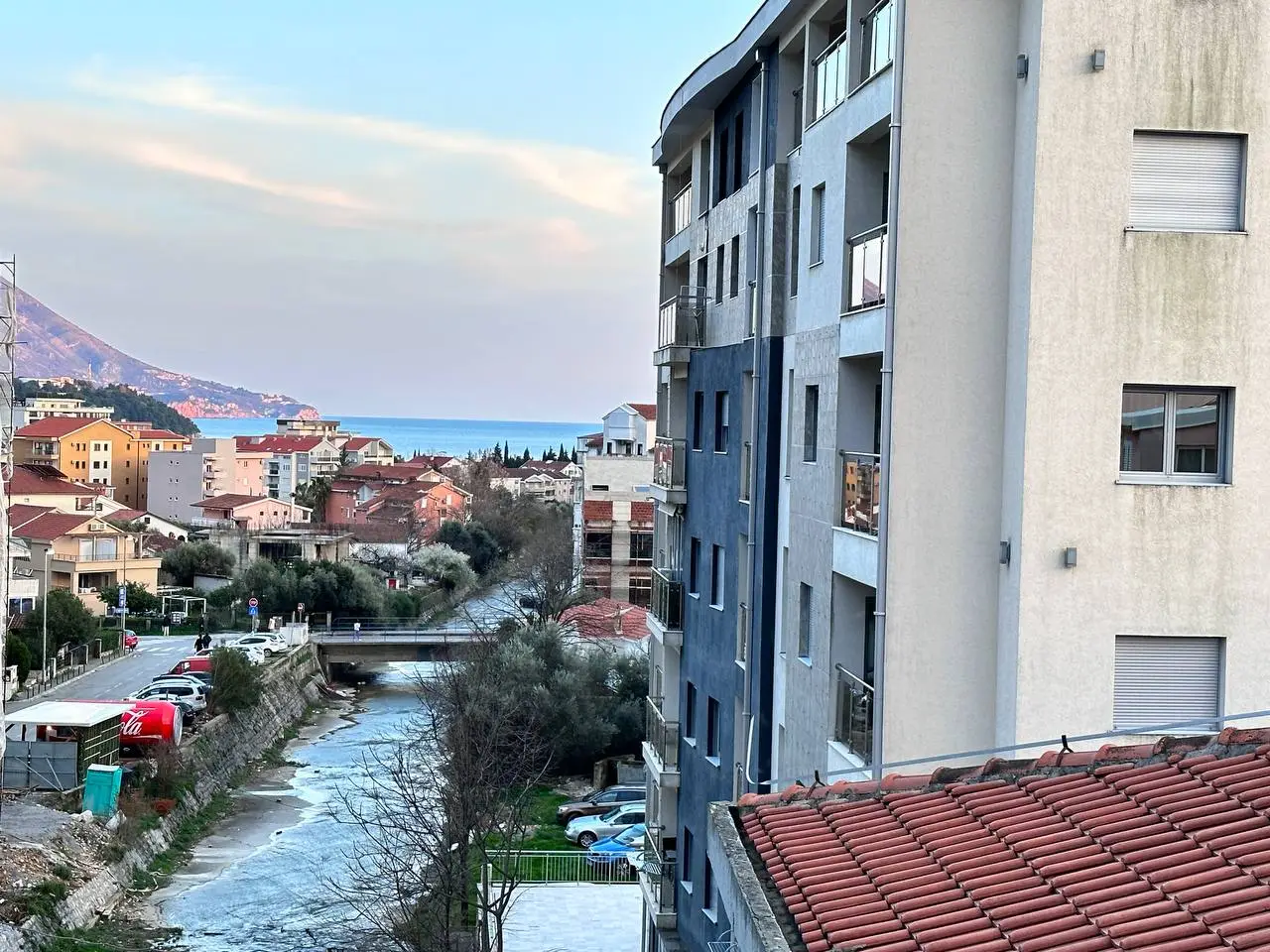 Jednosoban-stan-u-naselju-Rozino-Budva-8 Jednosoban stan u Rozinu, Budva — fotografija 9