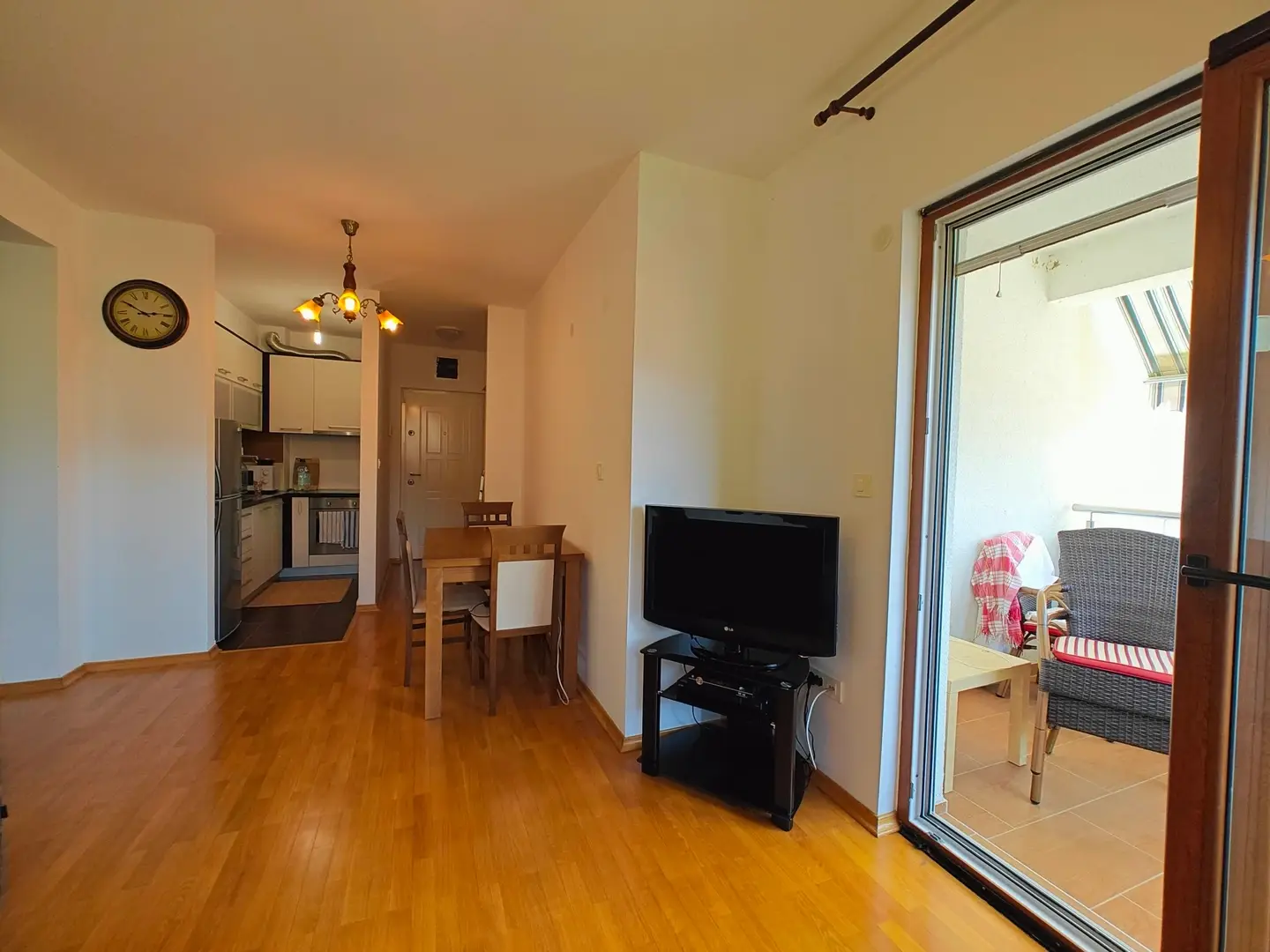Dvosoban-stan-sa-pogledom-na-more-Donja-Lastva-Tivat-4 Dvosoban stan 52 m² – Donja Lastva, Tivat — fotografija 5
